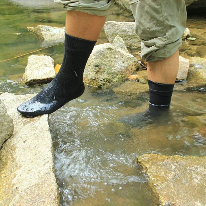 Waterproof Hiking Socks – Breathable Thermal Outdoor Socks for Skiing, Camping & Riding